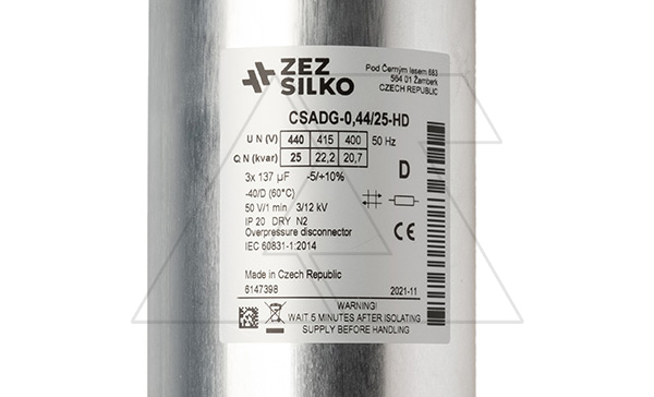 Конденсатор CSADG-0,44/25-HD, трехфазный, 25kVAr(440VAC), 20.7kVAr(400VAC), MKP заполненный газом, клеммник S=16mm², тяжелый режим, IP20