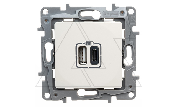 Etika - Зарядное устройство с двумя USB-разъемами Type A + Type C, 3000mA (сл.кость)