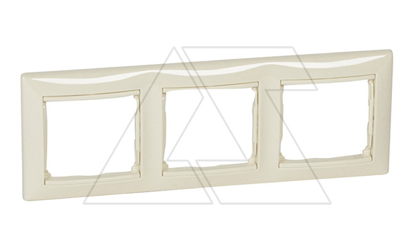 Valena - Рамка 3 поста верт/гориз, слоновая кость