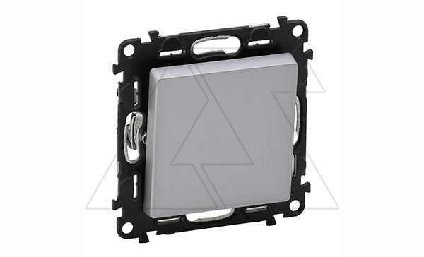 Valena Life - Переключатель на 2 направления, алюминий (инд. упаковка) Valena Life - Переключатель на 2 направления, алюминий (инд. упаковка)