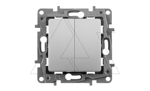 Etika - Выключатель двухклавишный (алюминий) Etika - Выключатель двухклавишный (алюминий)