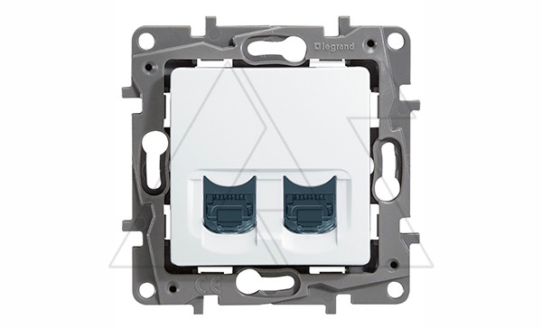 Etika - Розетка 2хRJ-45 UTP CAT5E 8конт. (белый) Etika - Розетка 2хRJ-45 UTP CAT5E 8конт. (белый)