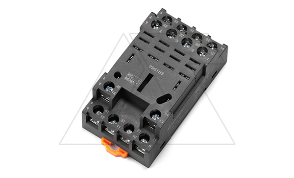 Цоколь STB14-E, 4CO, 16A(300V), винтовой зажим, черный, на рейку DIN35, для RKL4CO, 56.34, RPM4, LY4 Цоколь STB14-E, 4CO, 16A(300V), винтовой зажим, черный, на рейку DIN35, для RKL4CO, 56.34, RPM4, LY4