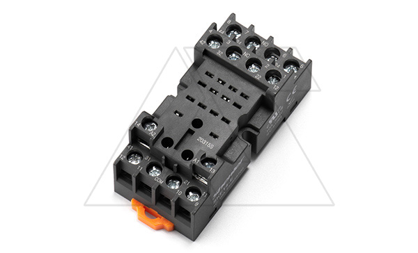 Цоколь SKF14-E, 10A(300V), винтовой зажим, черный, на рейку DIN35/панель, для RKE, RKF, R4N, MY4, 55.34, KMY4, PT4, RCM5 Цоколь SKF14-E, 10A(300V), винтовой зажим, черный, на рейку DIN35/панель, для RKE, RKF, R4N, MY4, 55.34, KMY4, PT4, RCM5