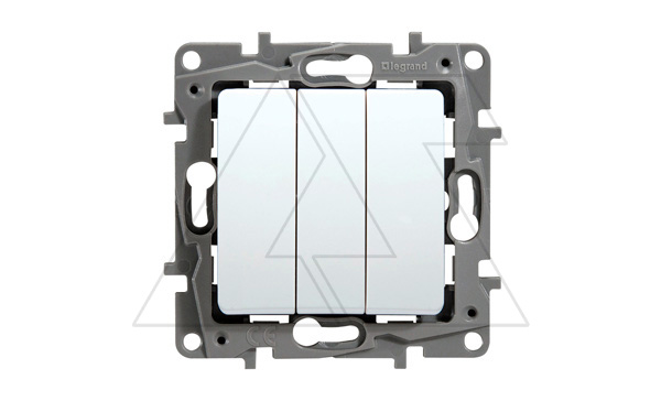 Etika - Выключатель трехклавишный (белый) Etika - Выключатель трехклавишный (белый)