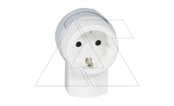 Розетка 16А 2Р+Е нем. стд., винт сбоку, кроншейн для крепления к стене, пластик, белый