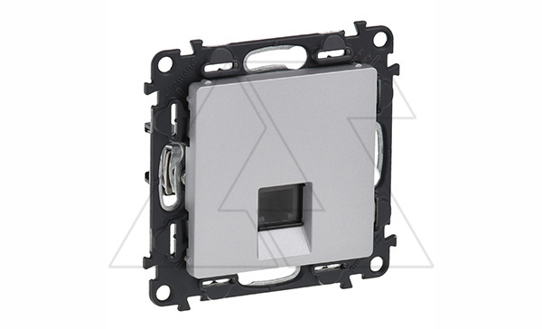 Valena Life - Розетка телеф. 1хRJ 11 4 конт., алюминий (инд. упаковка) Valena Life - Розетка телеф. 1хRJ 11 4 конт., алюминий (инд. упаковка)