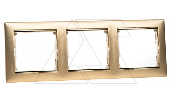 Valena - Рамка 3 поста верт/гориз, матовое золото