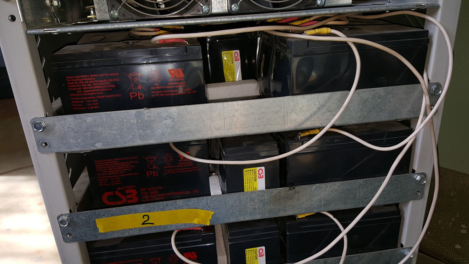 Монтаж источников бесперебойного питания (UPS)